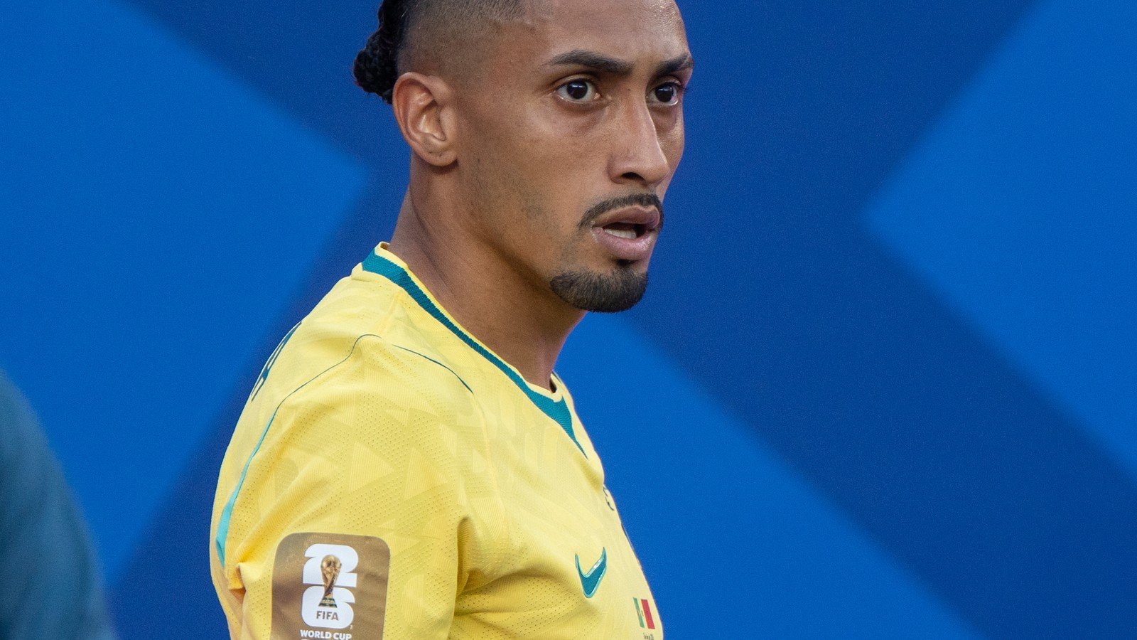 Raphinha é cortado da Seleção após exame apontar edema na coxa direita