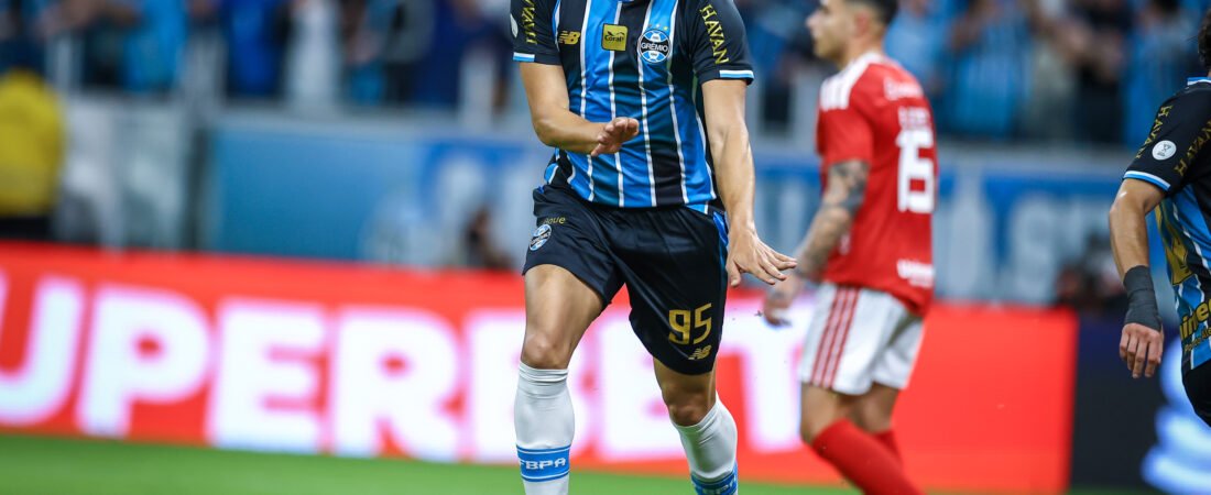 Grêmio vence o Internacional por 3 a 1 e avança na Copa do Brasil