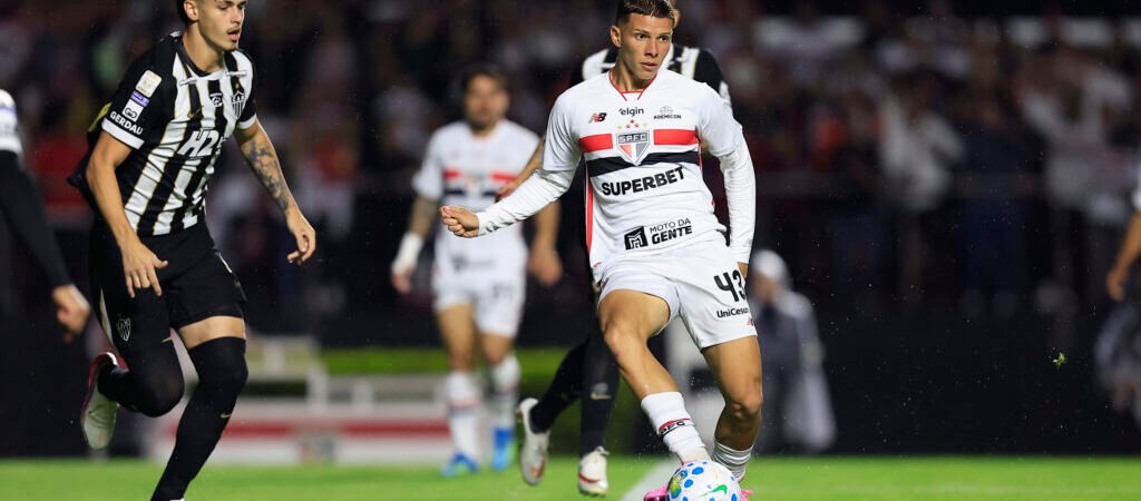 Luciano chega a 116 gols e supera Careca na história do São Paulo