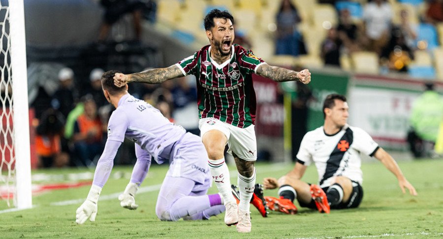 Fluminense vence o Vasco e entra no G4 do Brasileirão