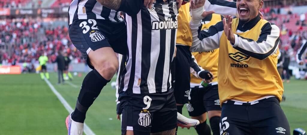 Santos abre 3 a 0, segura reação do Inter e vence no Beira-Rio