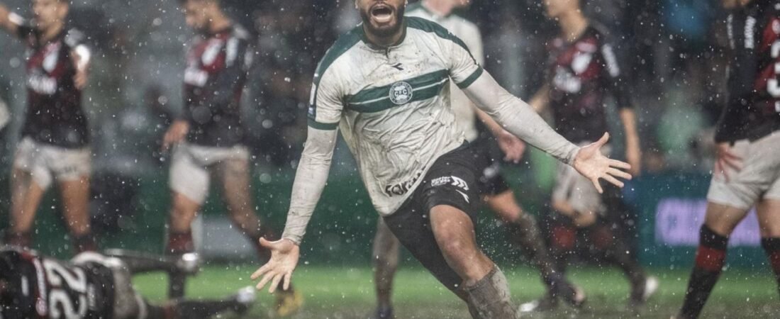 Coritiba busca empate por 3 a 3 com o Athletico com dois gols nos acréscimos
