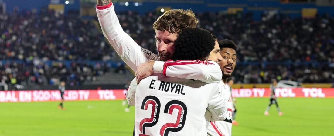 Léo Pereira chega a 20 gols e vira o zagueiro mais artilheiro do Flamengo no século
