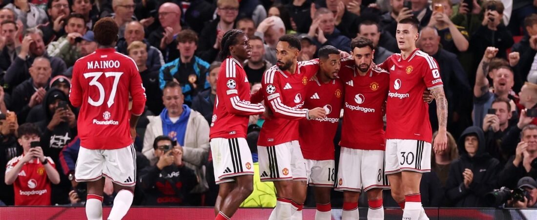 Manchester United volta à Champions com goleada por 4 a 0 em Old Trafford