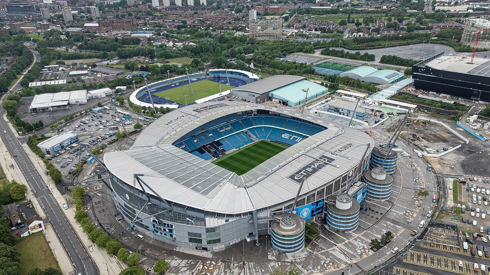 Manchester City é considerado culpado por violações financeiras na Premier League